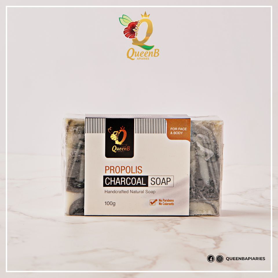 QueenB Propolis Charcoal Bar Soap